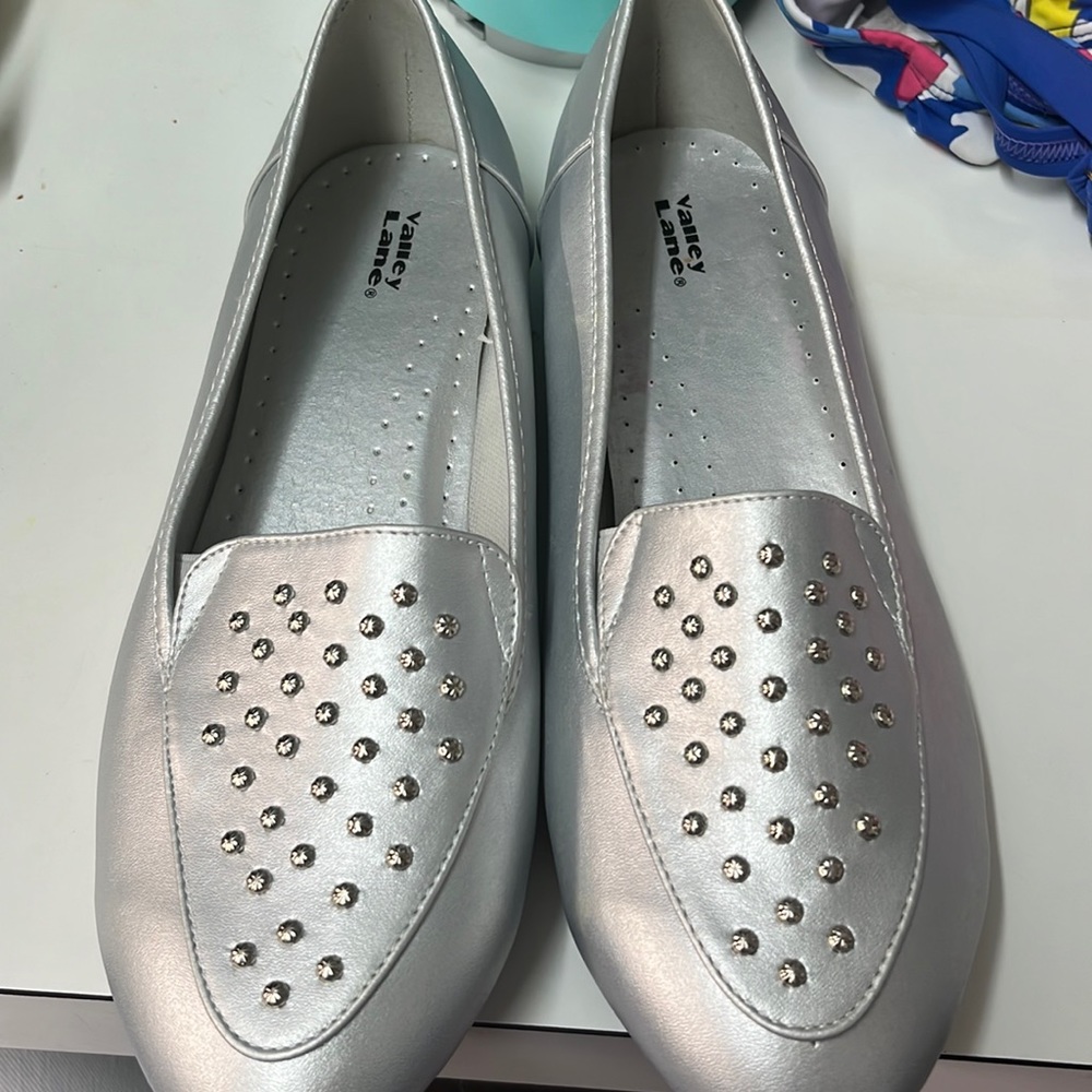 Women's shoes